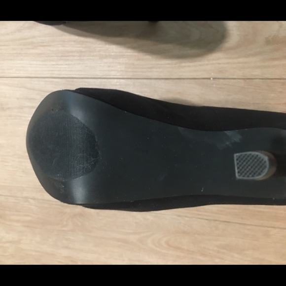 Qupid Tatum Keyhole Peep Toe Platform Pumps - Picture 8 of 9